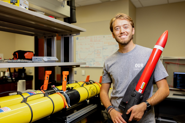 Carter Pate, an undergraduate researcher in Dr. Song's lab